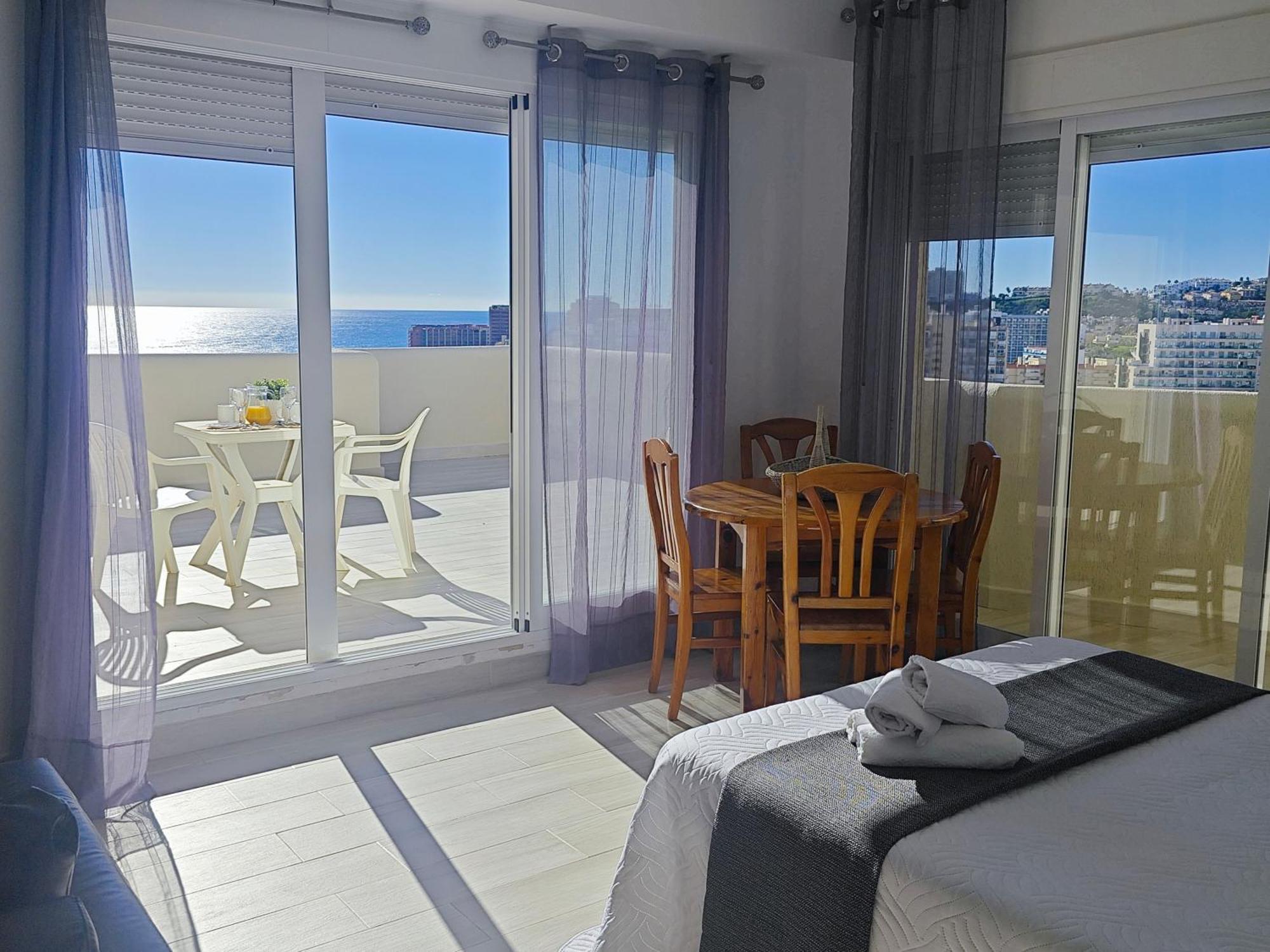 בנאלמדנה El Estudio De La Playa Benalbeach Vistas Al Mar מראה חיצוני תמונה