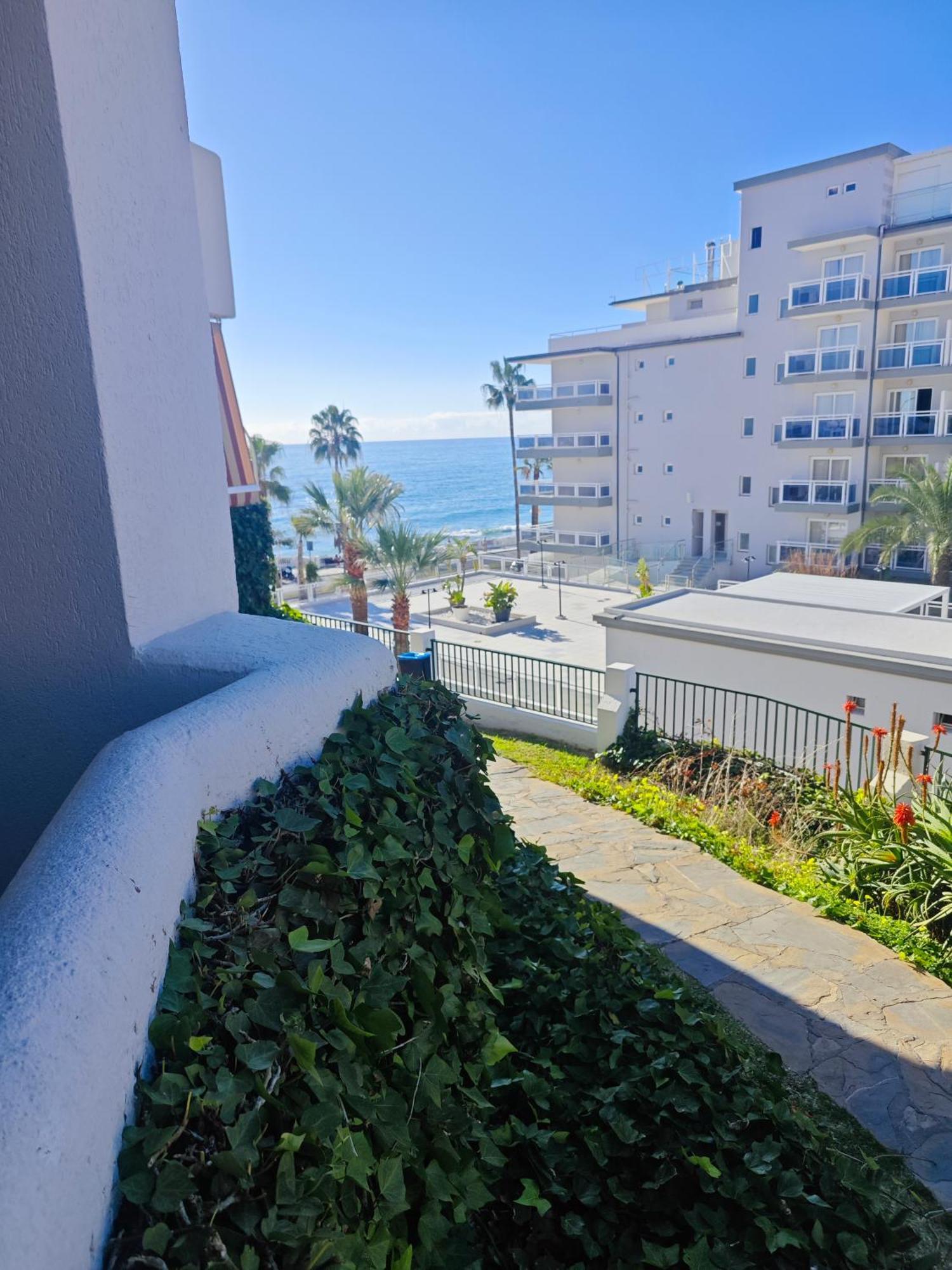 בנאלמדנה El Estudio De La Playa Benalbeach Vistas Al Mar מראה חיצוני תמונה
